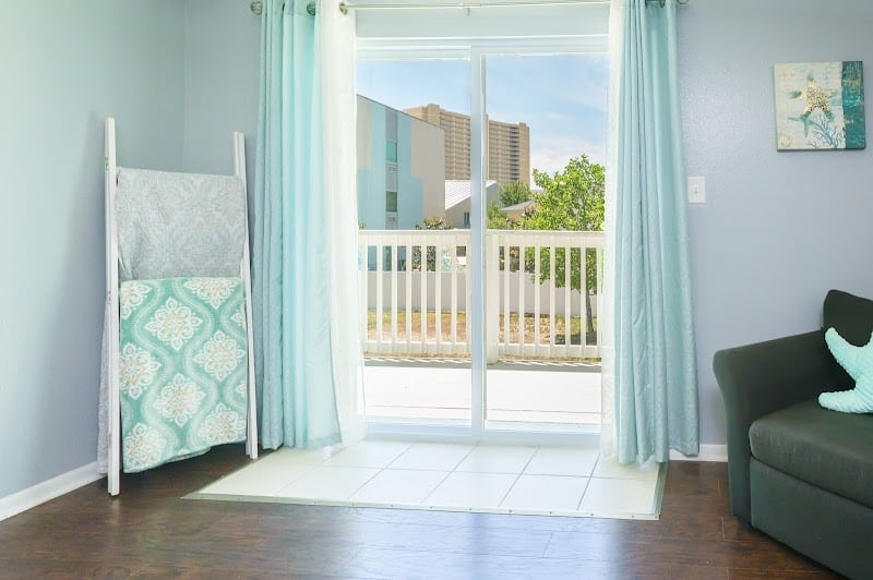 Dining area of Tropical Tides at Sundial Suites Panama City Beach