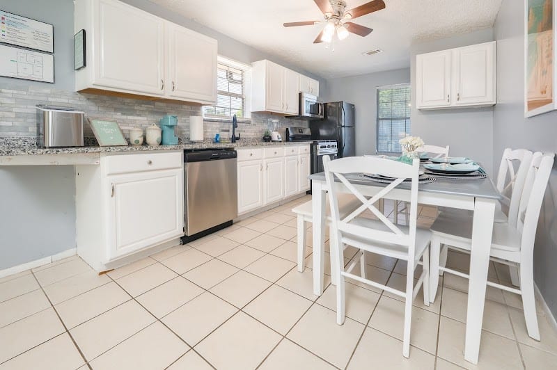 Dining area of Tropical Tides at Sundial Suites Panama City Beach
